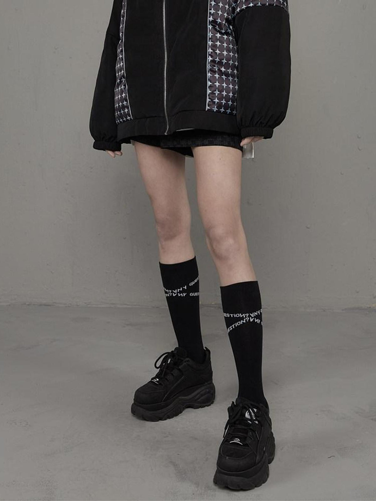 ANYQUESTION Two Tone Black And White Crossed Letter Print Versatile Women&