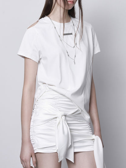 ANYQUESTION_White_Deconstructed_Seamed_Shoulder_Cutout_Women&