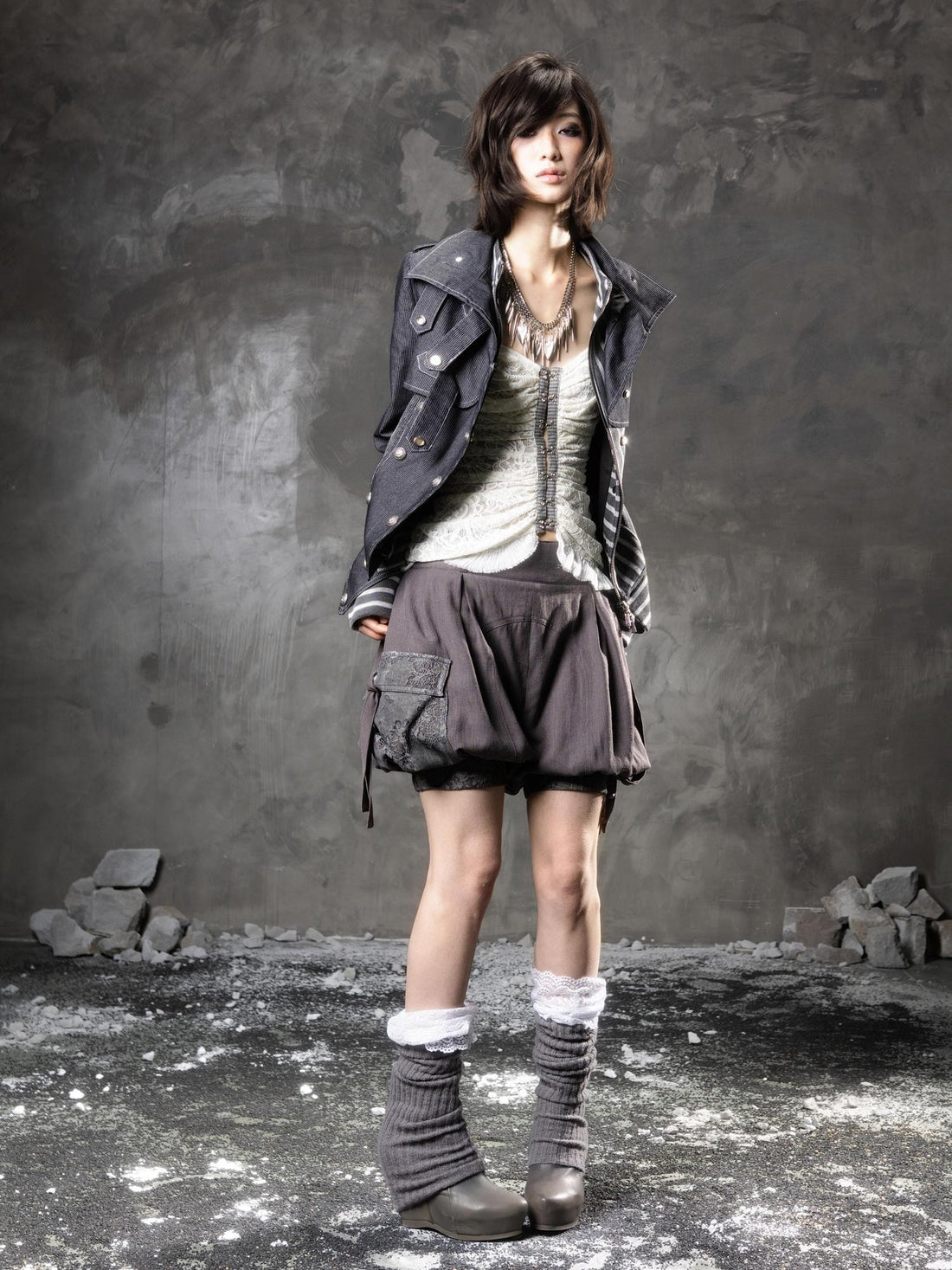 ARIADNAw Edgy Low Waist Punk Lantern Silhouette Womens Cream Mauve Utility Cargo Shorts