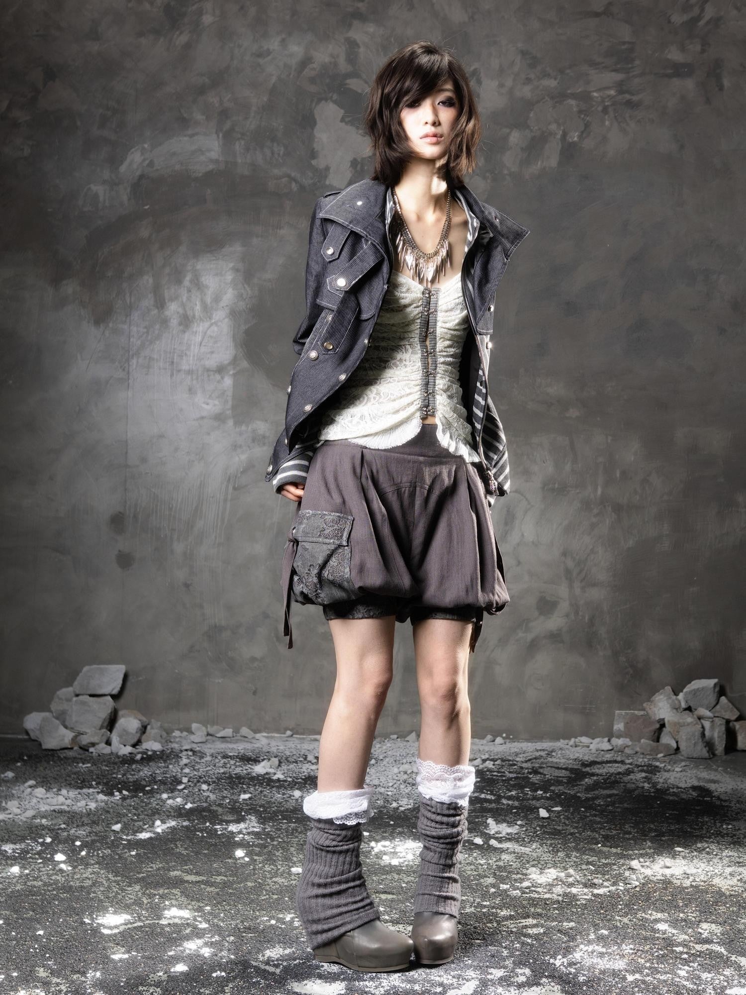 ARIADNAw Edgy Low Waist Punk Lantern Silhouette Womens Cream Mauve Utility Cargo Shorts