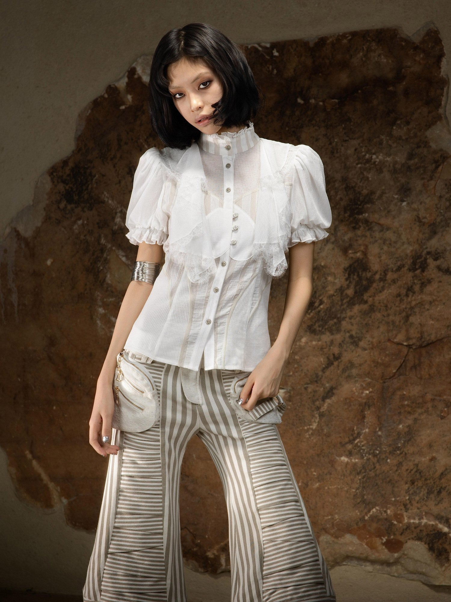 ARIADNAw Edgy Punk Stand Collar Short Sleeve Striped Women Puff-Sleeve Blouses