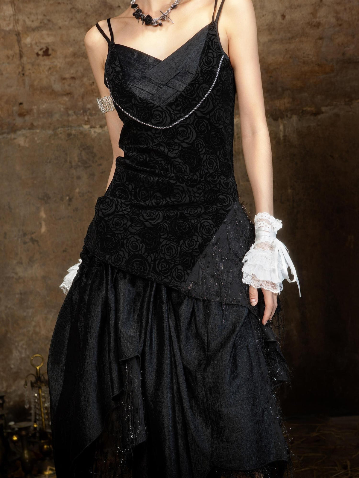 ARIADNAw Gothic Dark Vintage Slim Fit Mid Length Women&