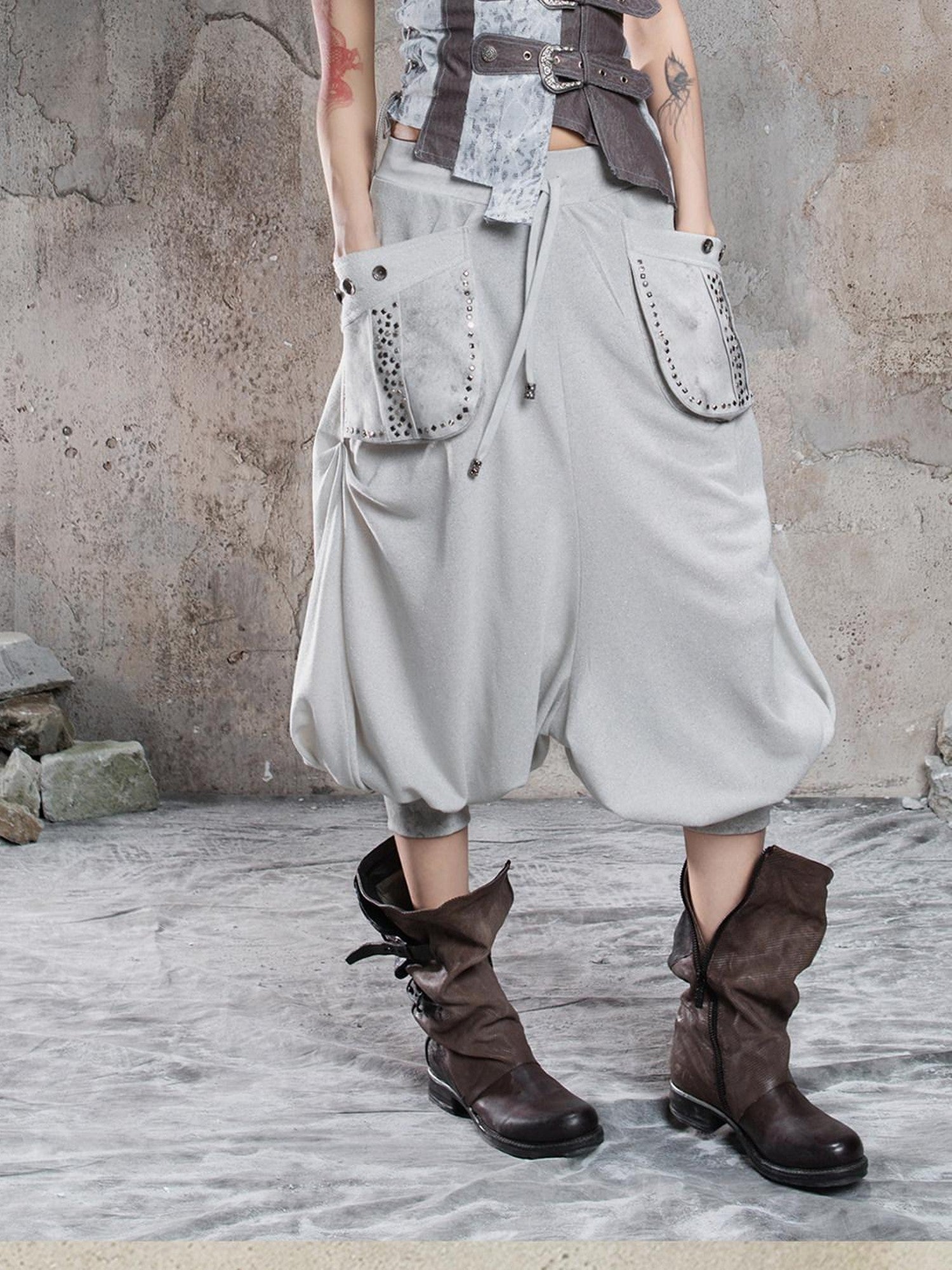 ARIADNAw Light Gray Retro Punk Drop Crotch Big Pocket Rhinestone Women&