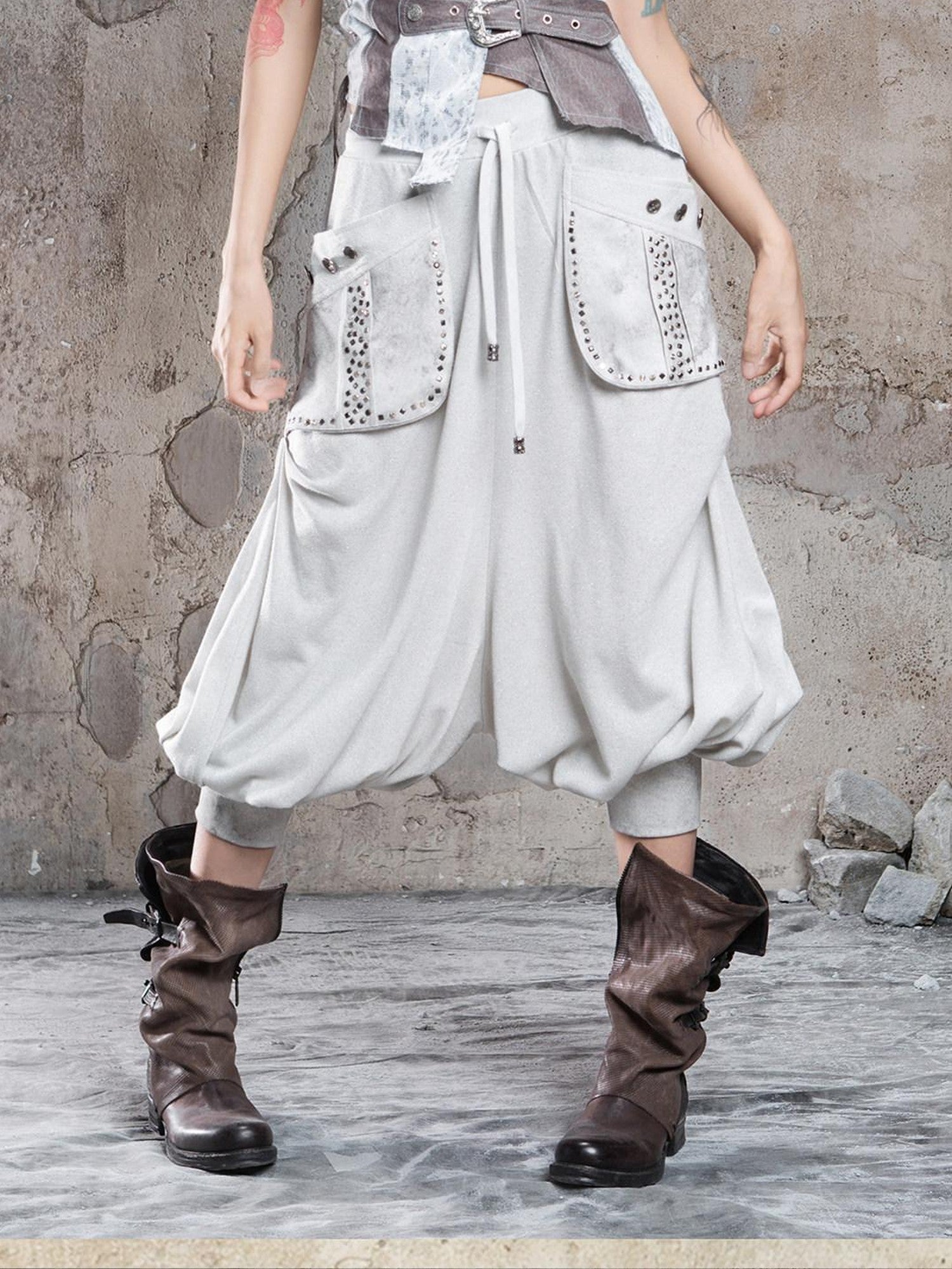 ARIADNAw Light Gray Retro Punk Drop Crotch Big Pocket Rhinestone Women&