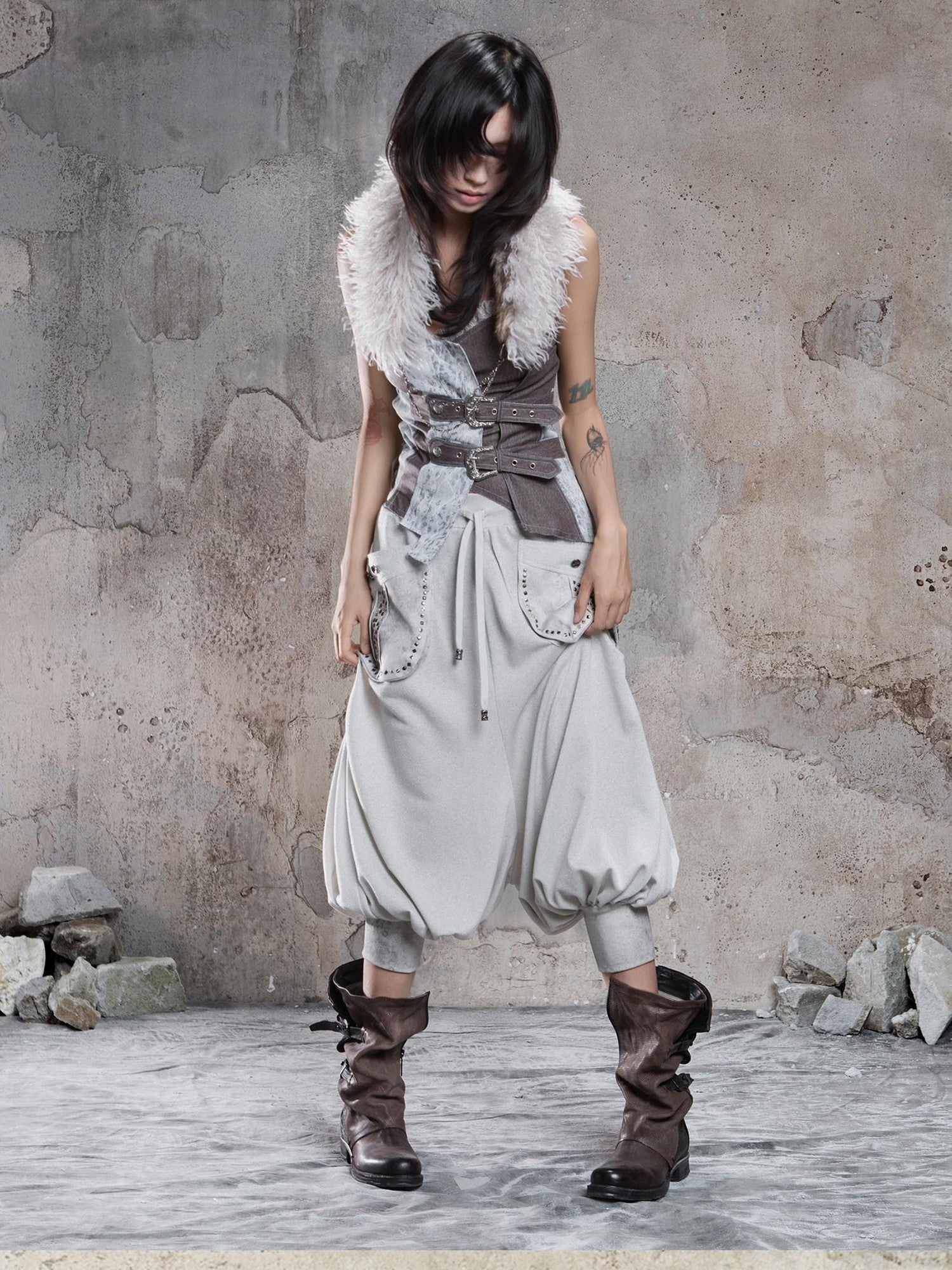 ARIADNAw Light Gray Retro Punk Drop Crotch Big Pocket Rhinestone Women&