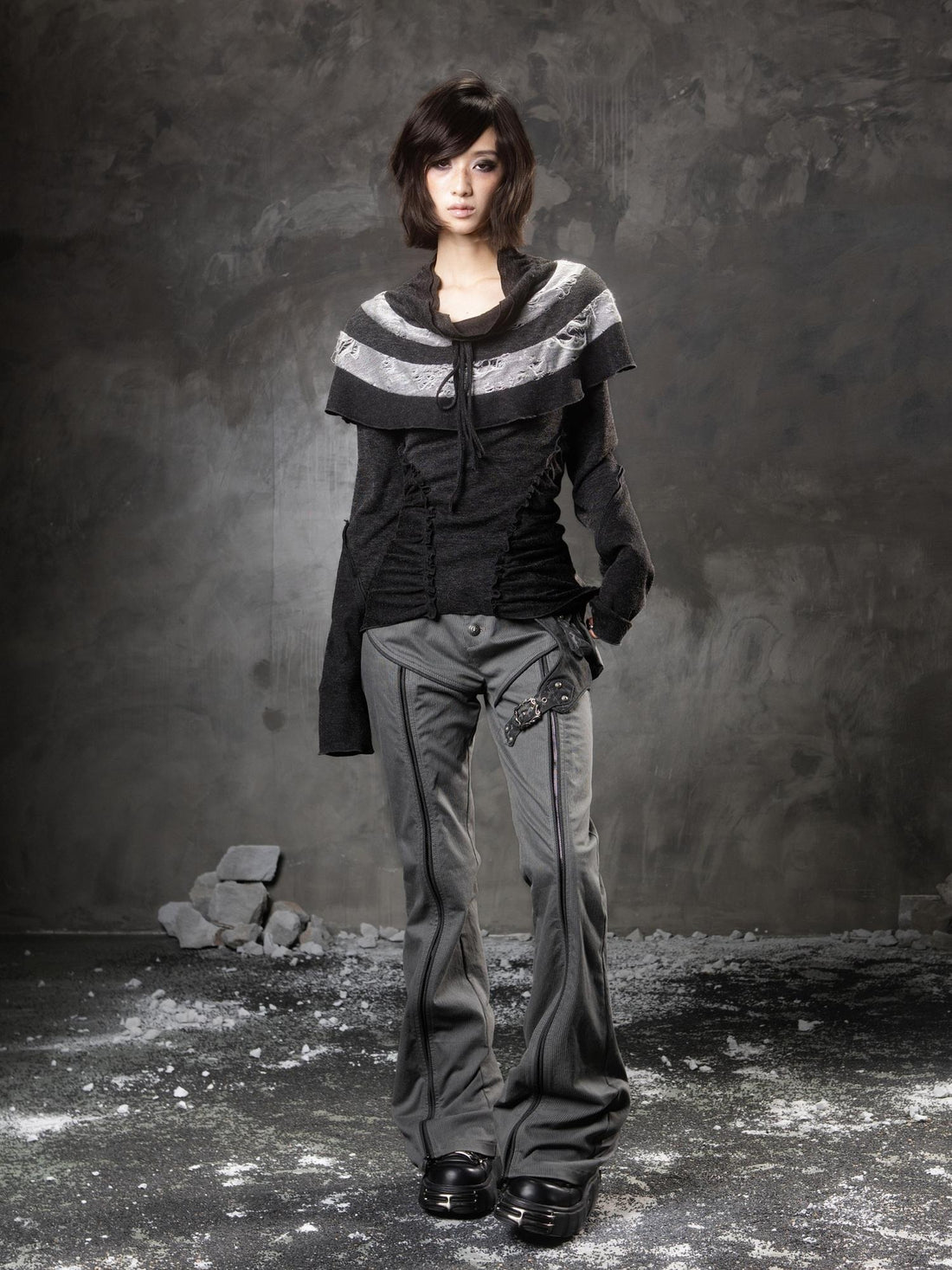ARIADNAw Slim Fit Spliced Knit Stripe Detail Women Charcoal Black Long Sleeve T-Shirts