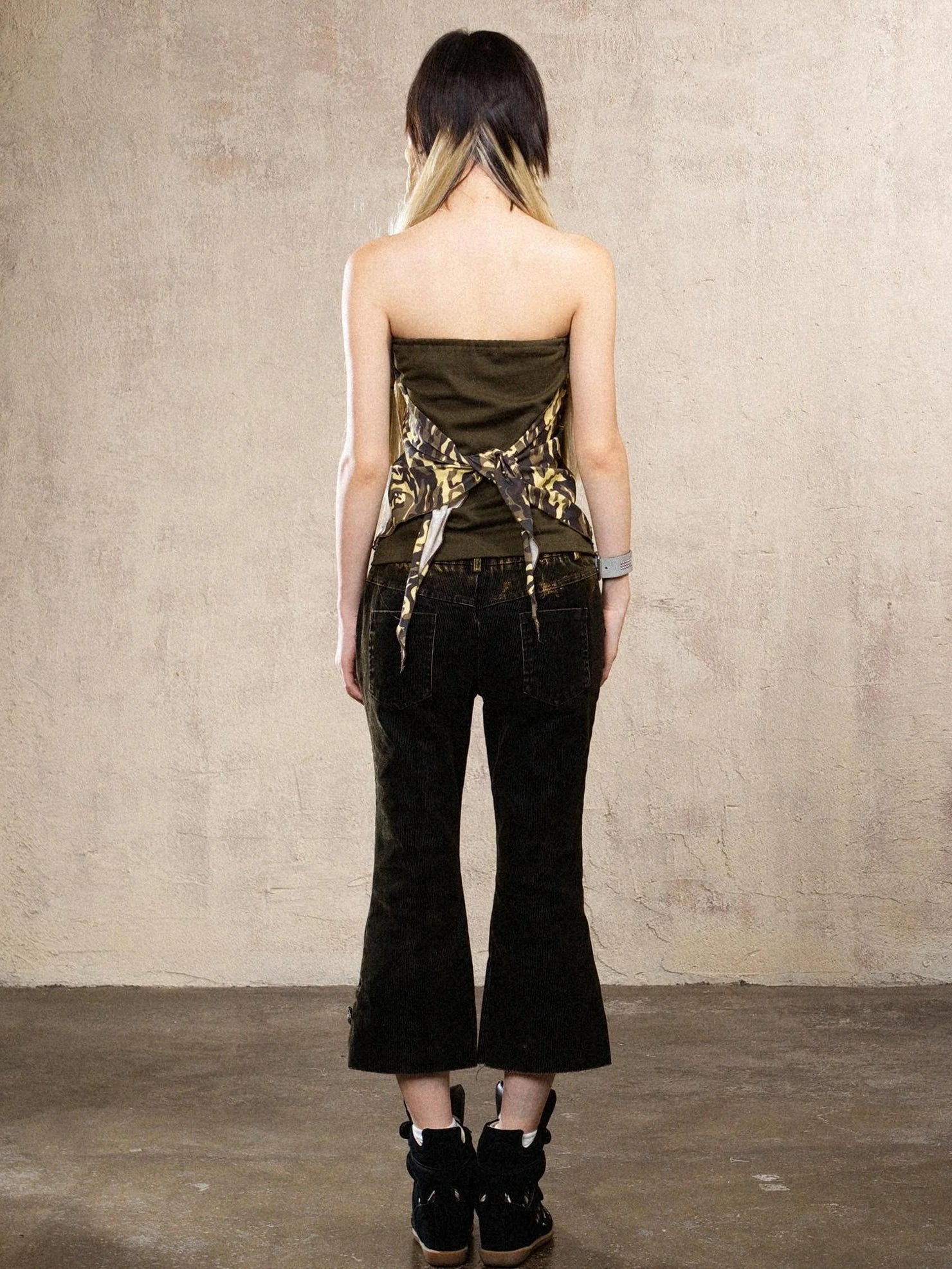 ARIADNAw Vintage Punk Low Rise Distressed Denim Capris Jeans