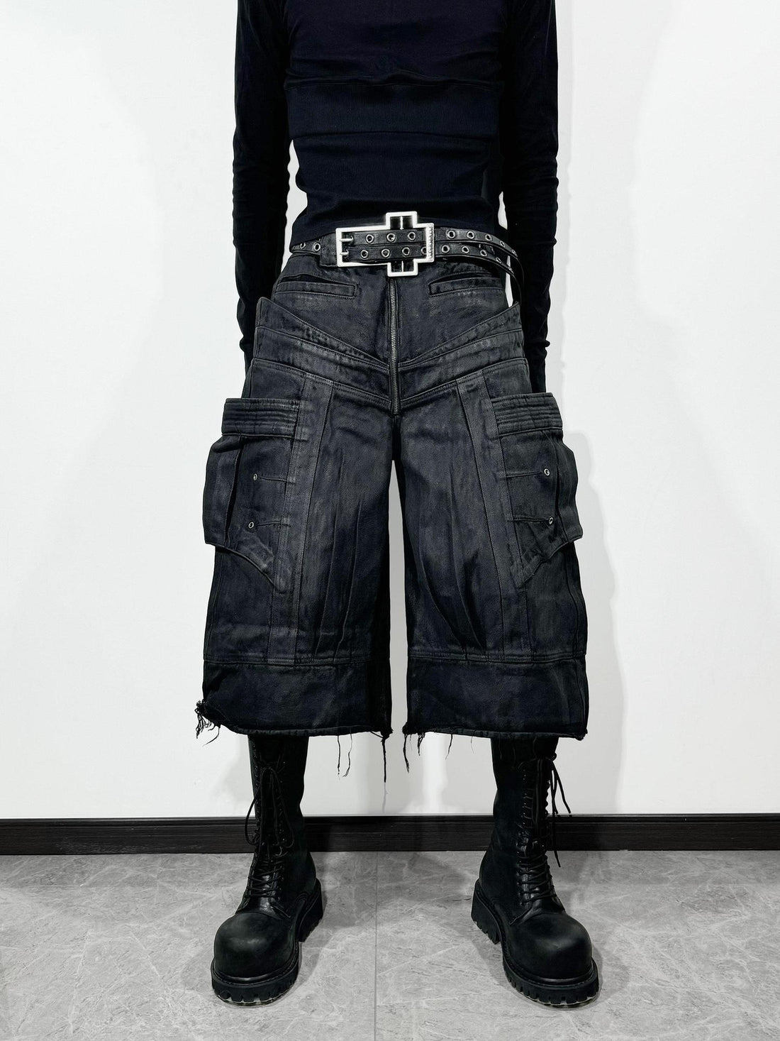 ATAnothingness Liquid Metal Black Cotton Loose Cargo Mid Rise Zipper Urban Casual Denim Shorts