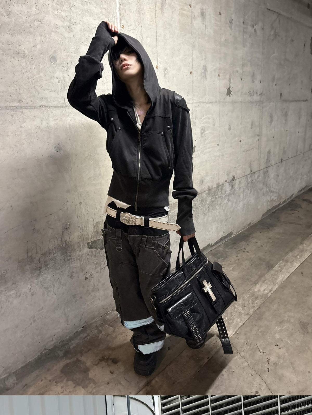 ATAnothingness Washed Black Leather Shoulder Multi Pocket Zip Women&