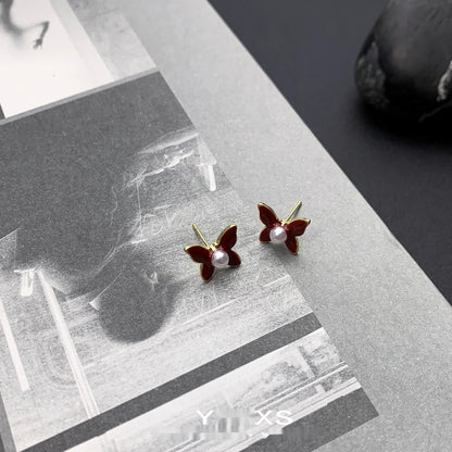 Accessories_Autumn_Pearl_Butterfly_Earrings_MISSTT