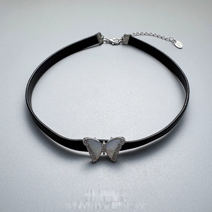 Accessories_Butterfly_Choker_Necklace
V-Neck
T-Shirt
Long-Sleeve_MISSTT