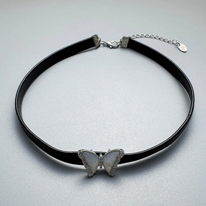 Accessories Butterfly Choker Necklace
V-Neck
T-Shirt
Long-Sleeve