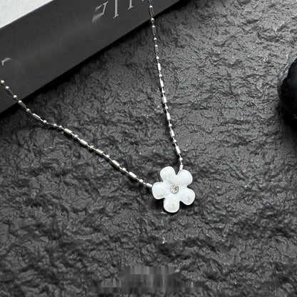 Accessories_Delicate_Floral_Enamel_Beaded_Necklace_MISSTT