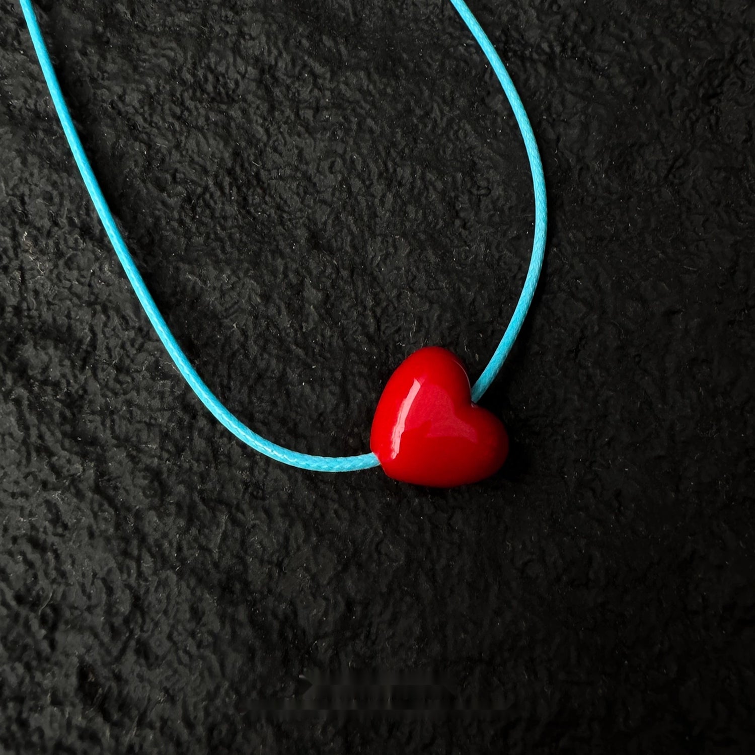 Accessories_Dopamine_Red_Heart_Choker_Necklace_MISSTT