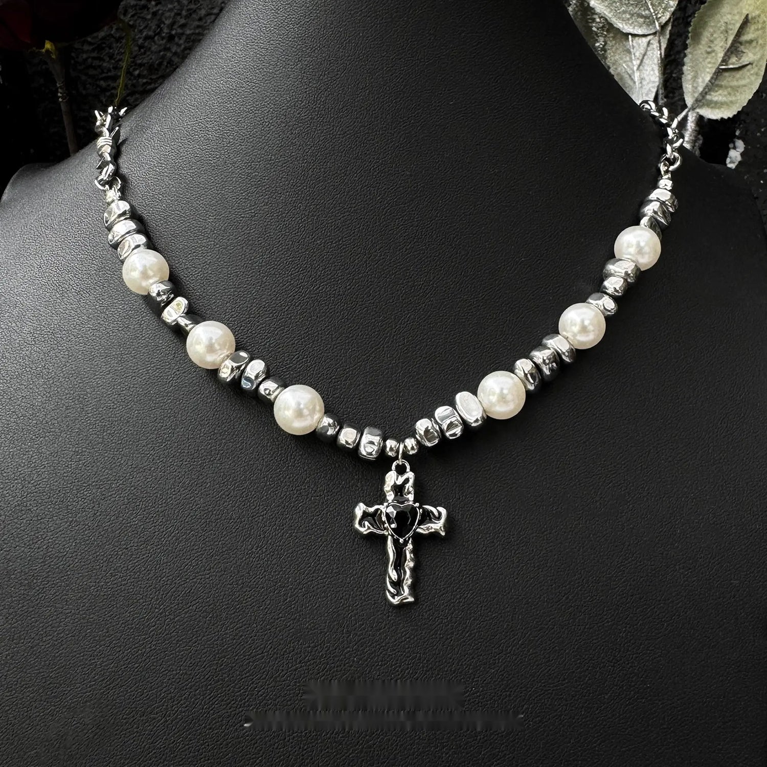 Accessories_Exaggerated_Titanium_Steel_Cross_Pearl_Choker_Necklace_MISSTT