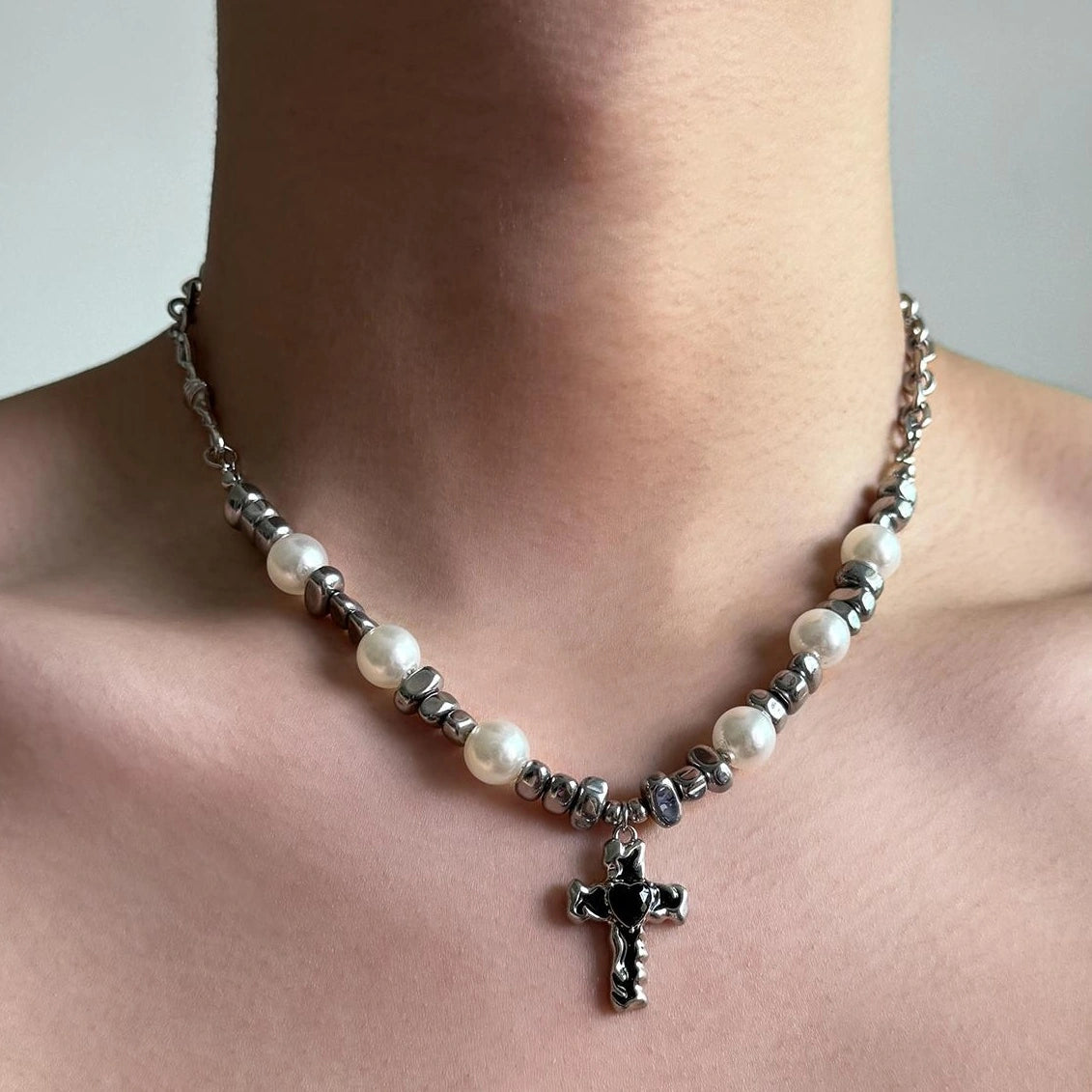 Accessories Exaggerated Titanium Steel Cross Pearl Choker Necklace