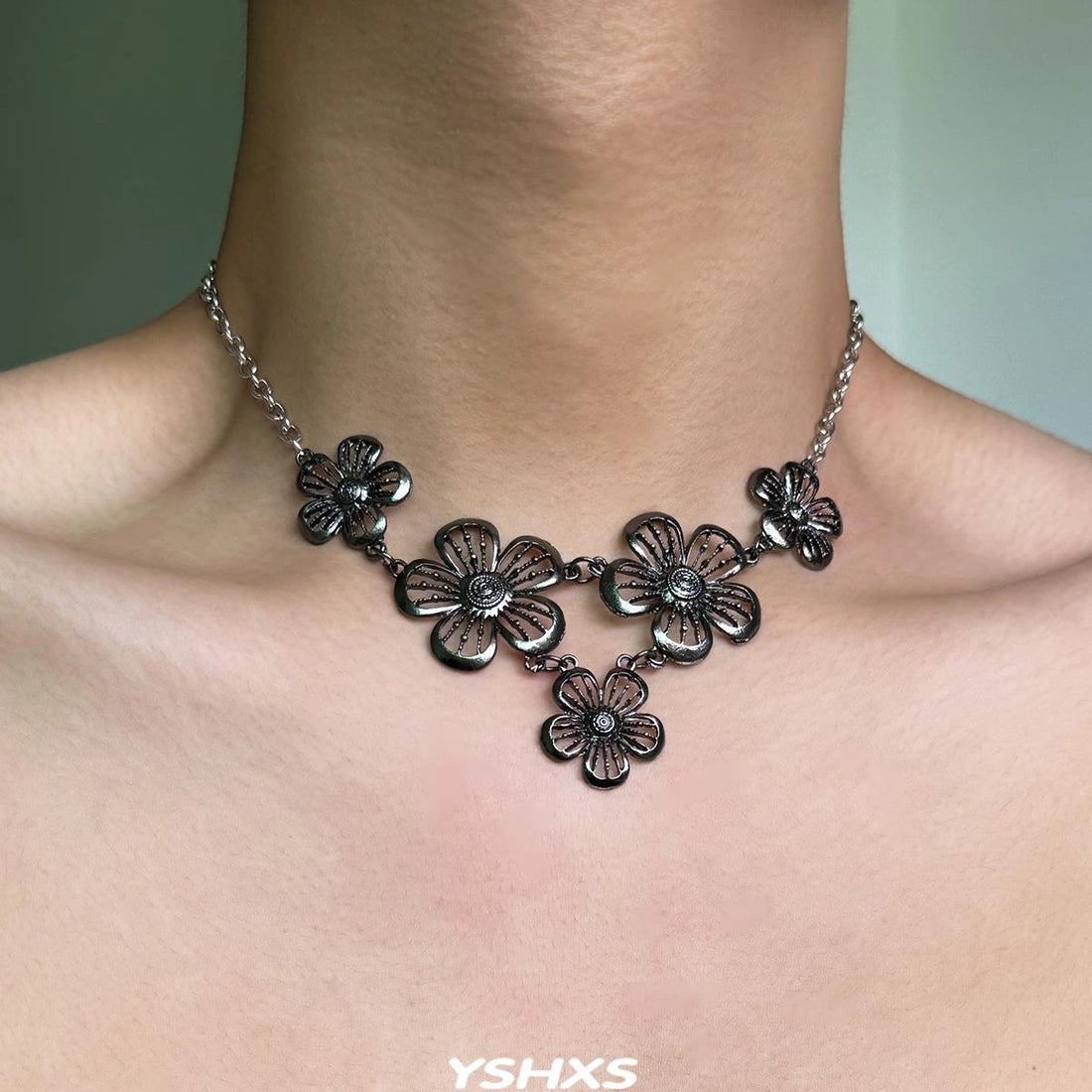 Accessories Geometric Floral Gunmetal Black Retro Choker Necklace