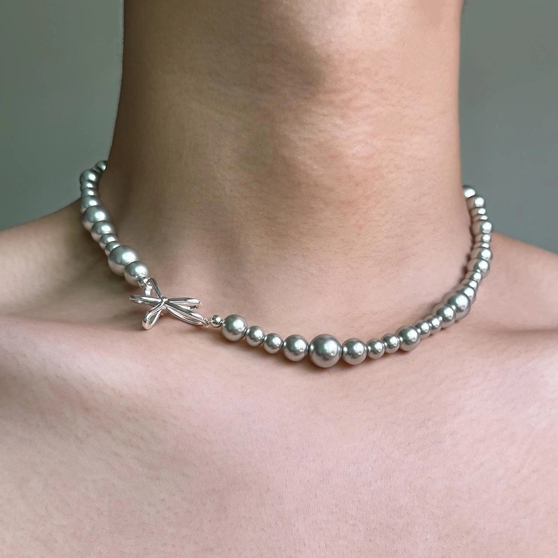 Accessories Gray Pearl Bow Necklace Minimalist Design