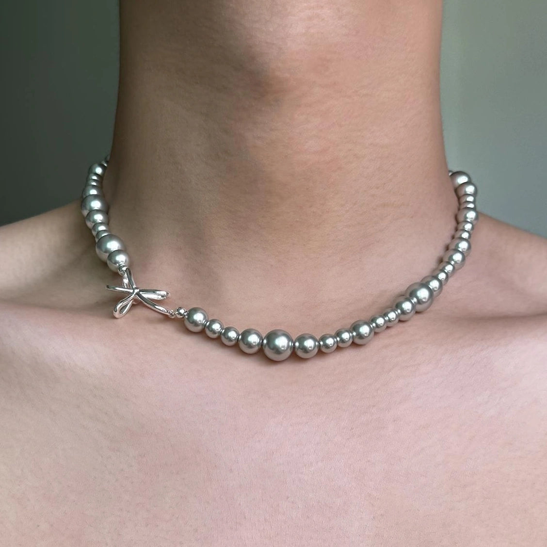 Accessories Gray Pearl Bow Necklace Minimalist Design