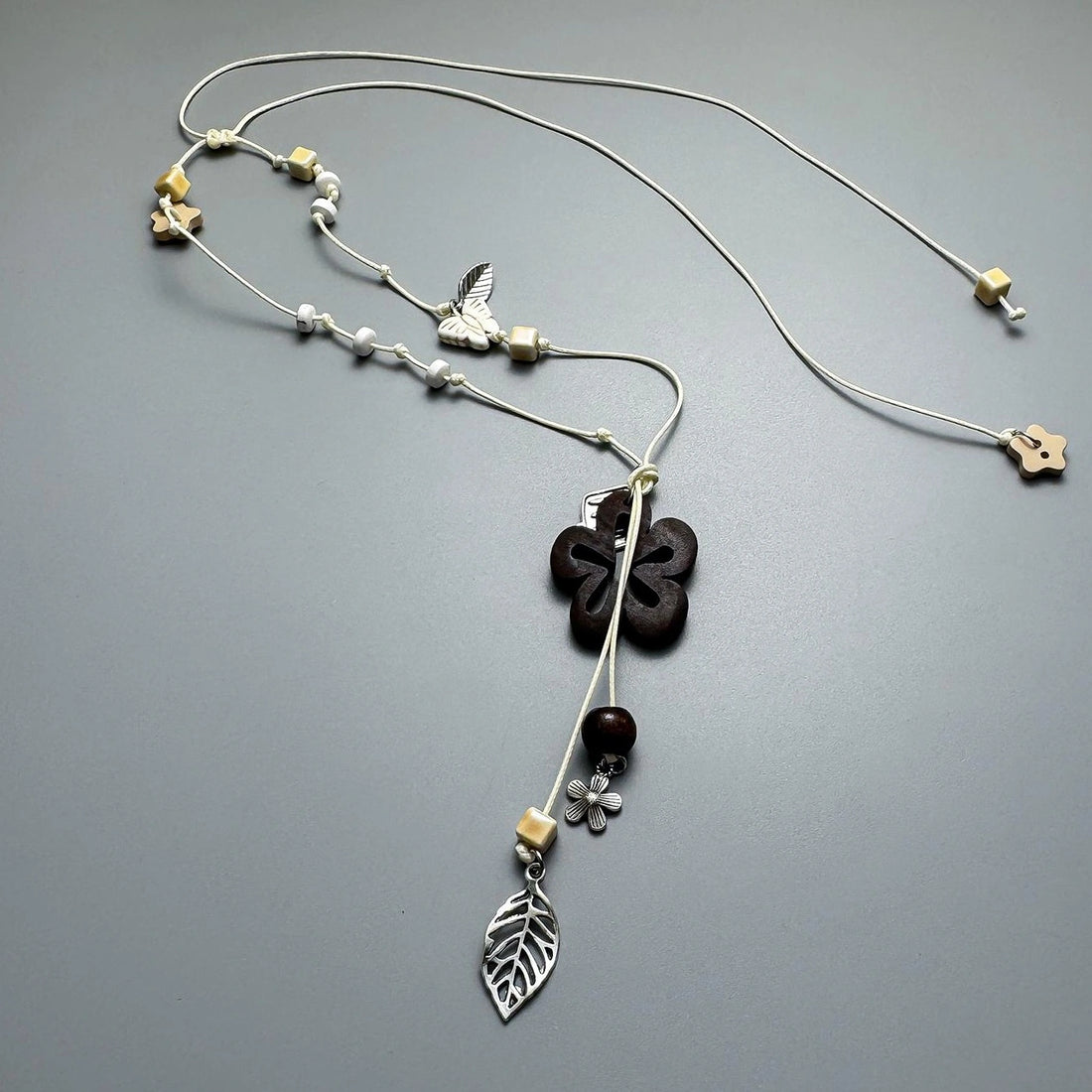 Accessories Handwoven Rope Wood Flower Pendant Necklace