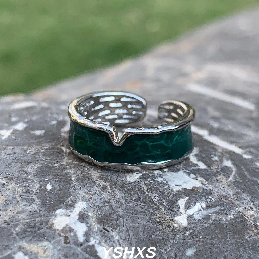 Accessories Irregular Green Resin Ring