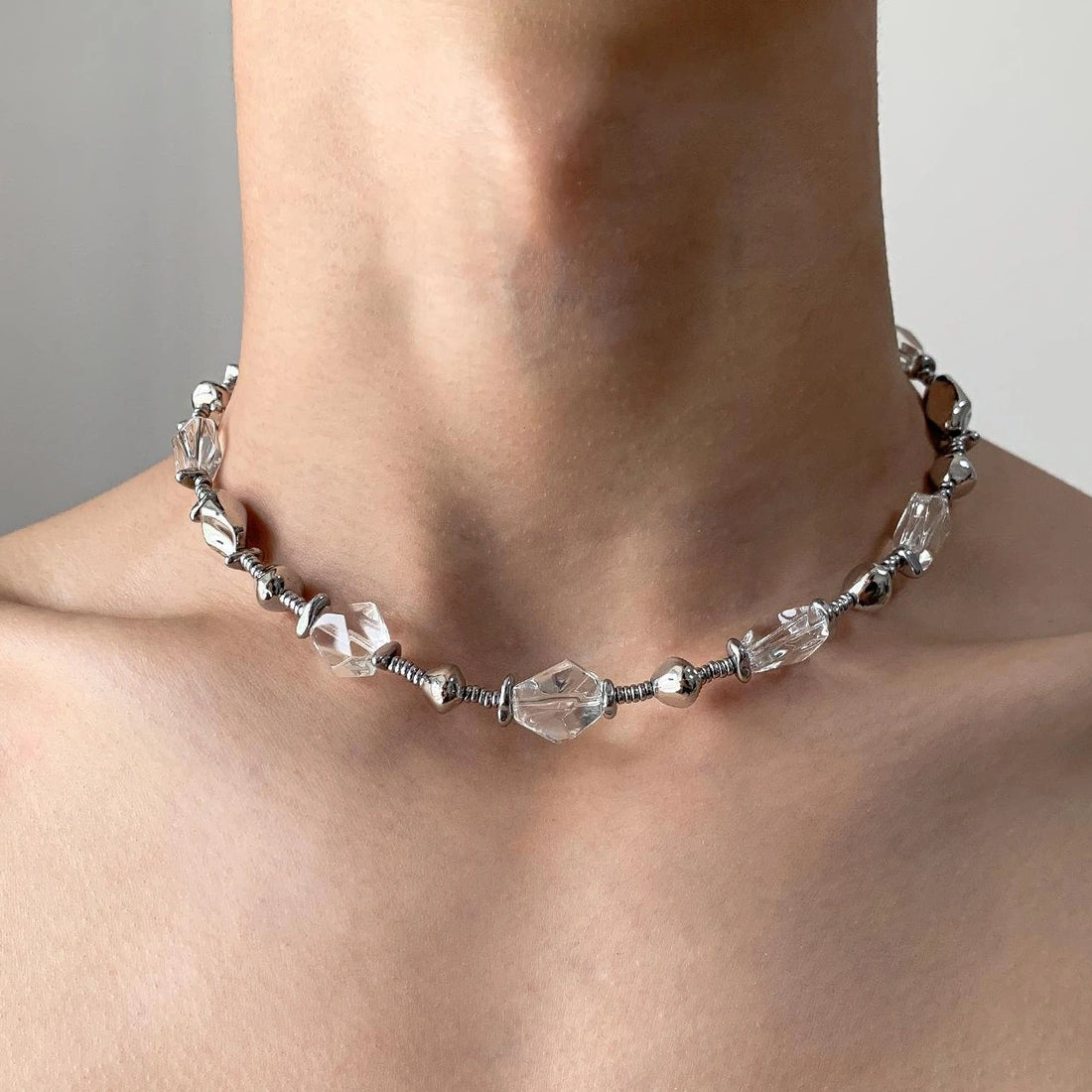 Accessories Irregular Transparent Beaded Chain With Metal Accents