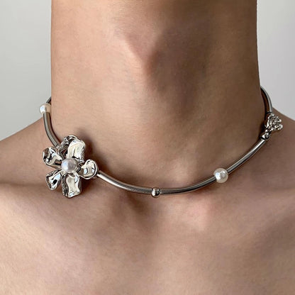 Accessories Pearl Petal Choker Necklace