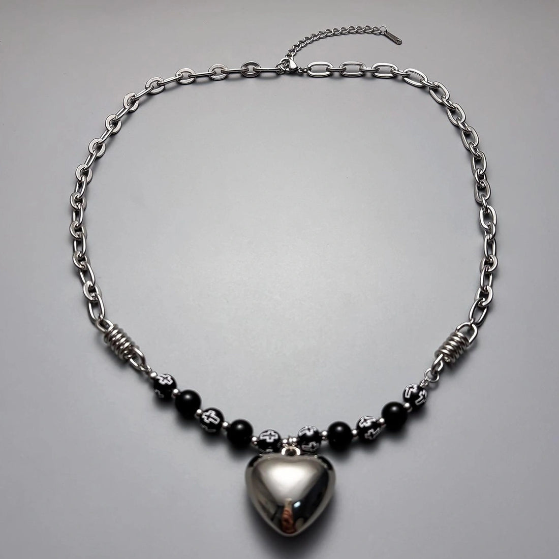 Accessories Textured Heart Locket Beaded Choker Necklace