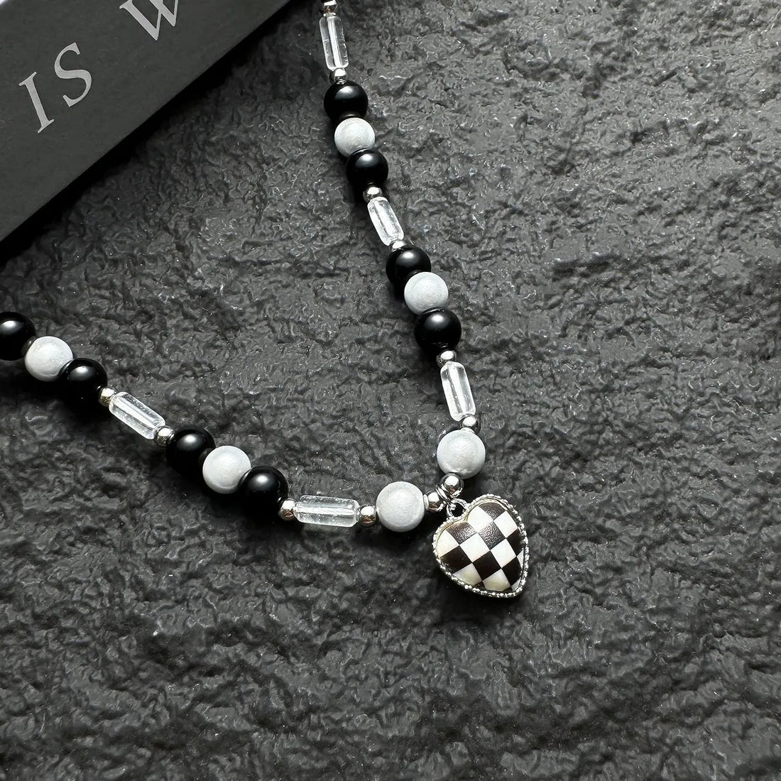 Accessories Vintage Beaded Grid Heart Pendant Necklace