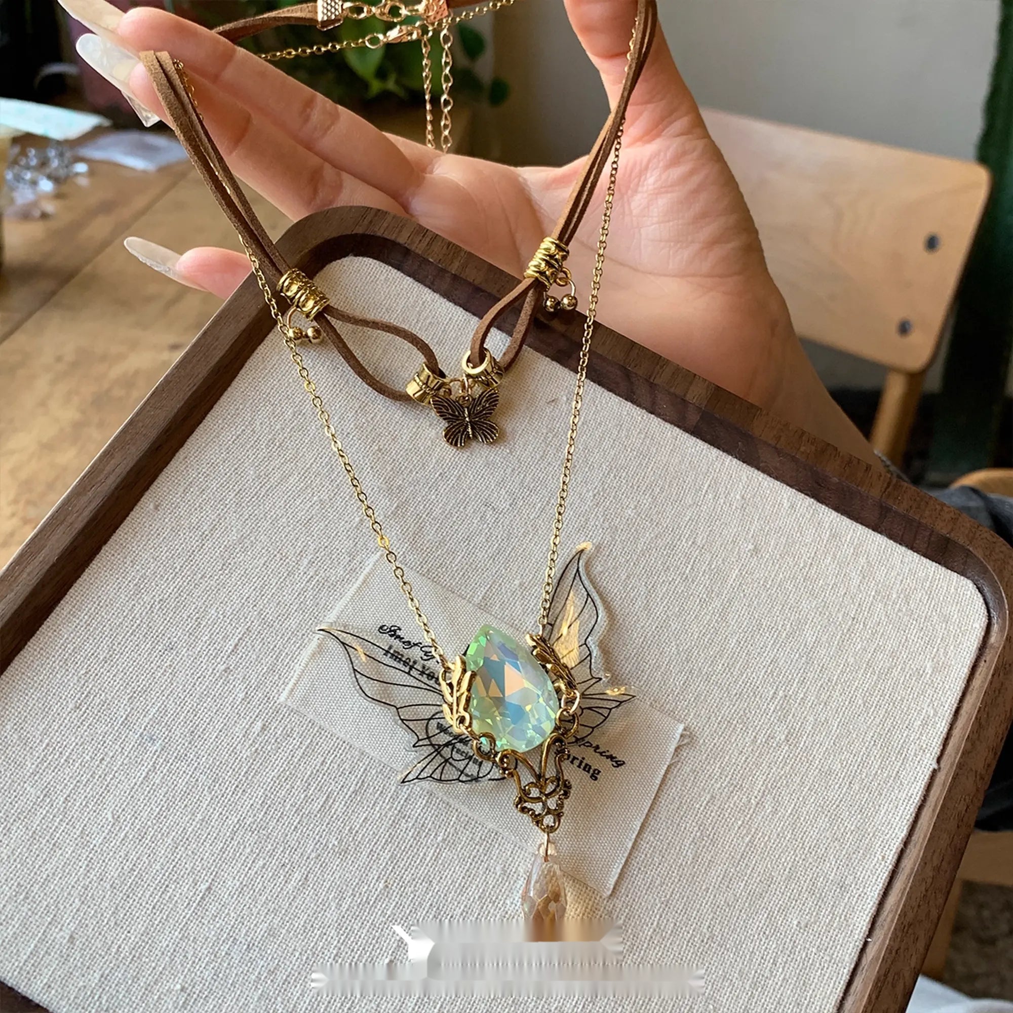 Accessories_Vintage_Layered_Necklace_With_Heart_Wing_Pendant_MISSTT