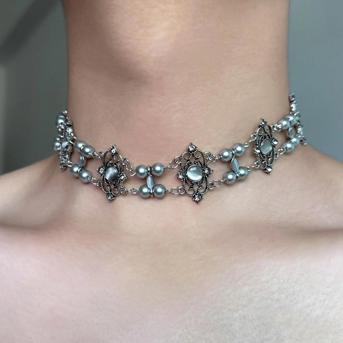Accessories Vintage Pearl & Cat Eye Choker Necklace