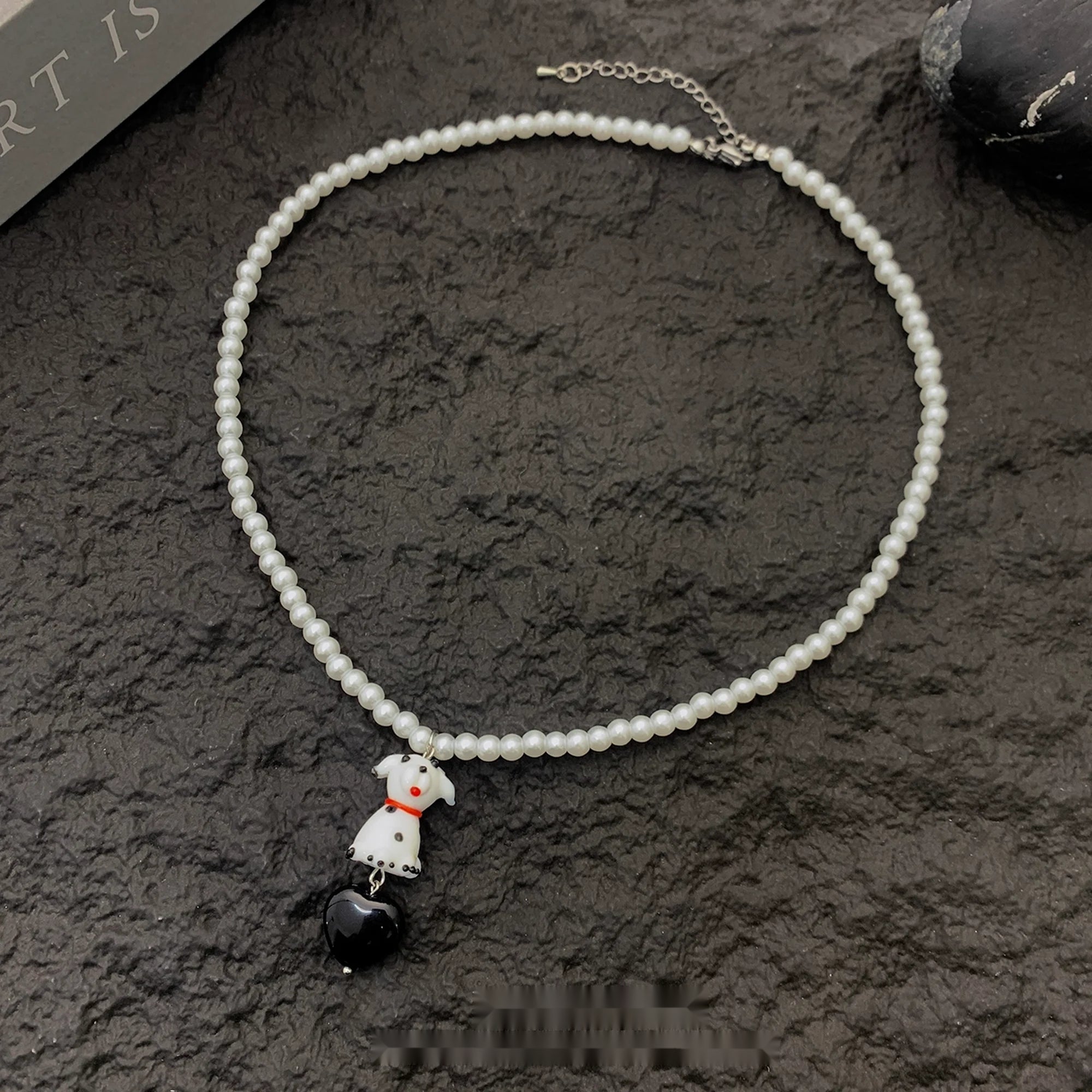Accessories_Vintage_Puppy_Pearl_Pendant_Necklace_MISSTT