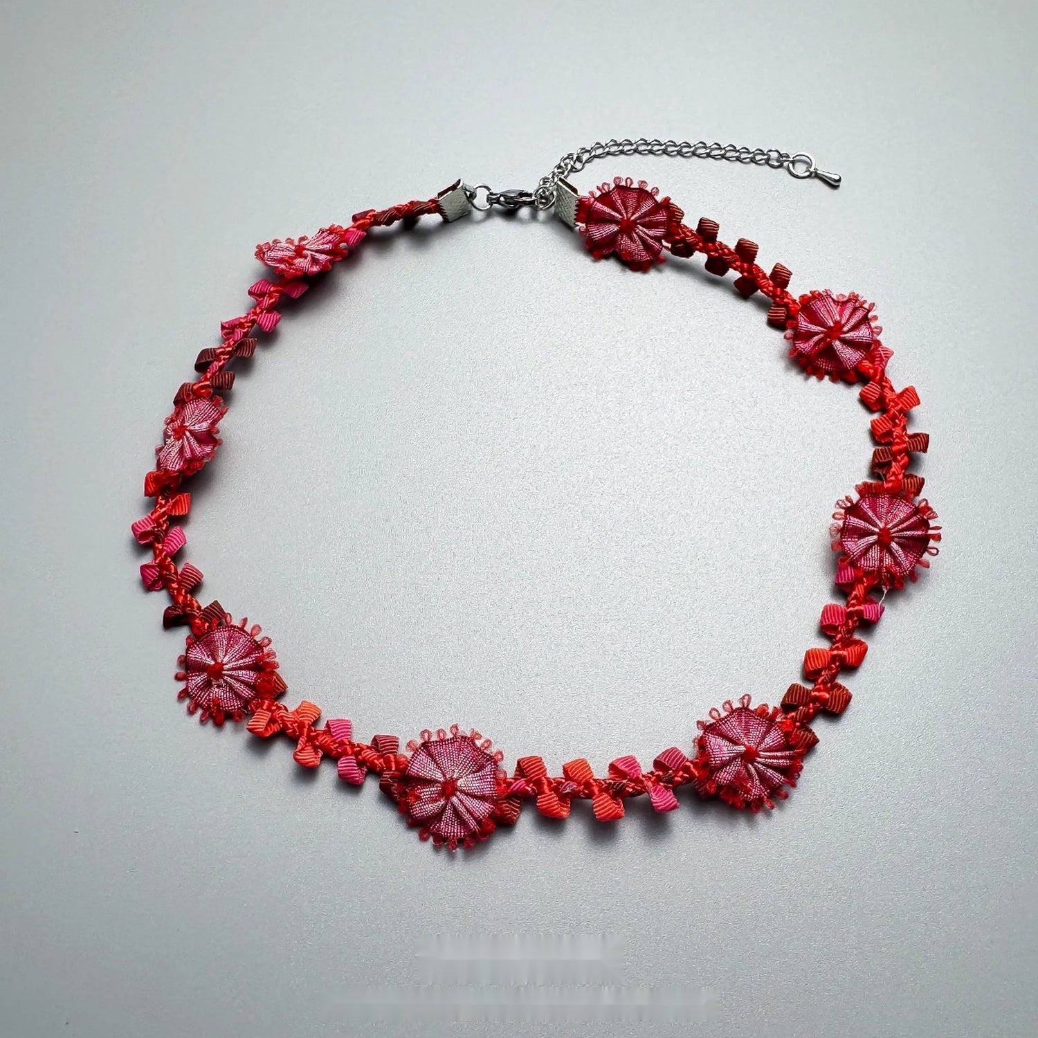 Accessories_Vintage_Red_Handwoven_Floral_Lariat_Necklace_MISSTT