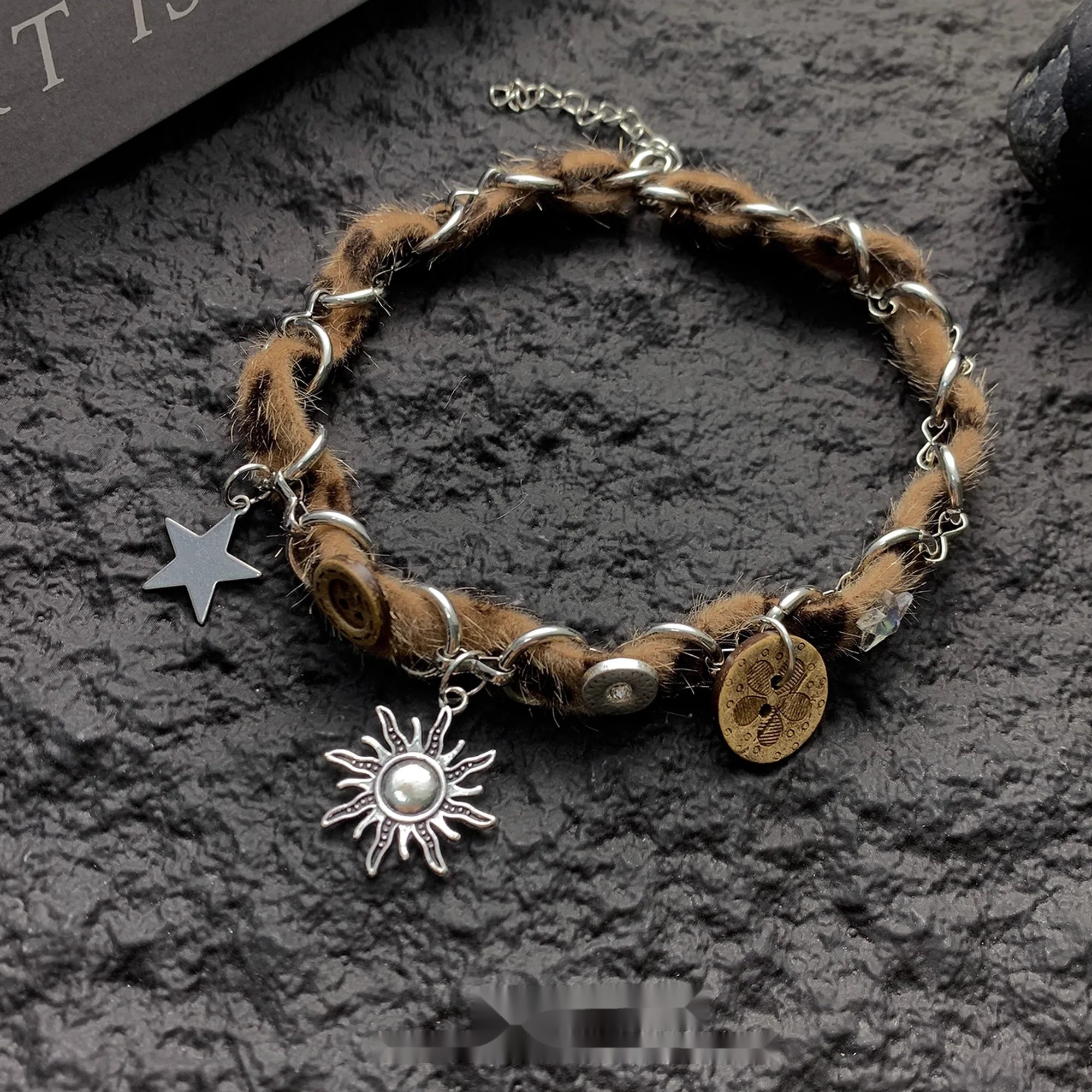 Accessories_Vintage_Sun_Star_Punk_Necklace_MISSTT