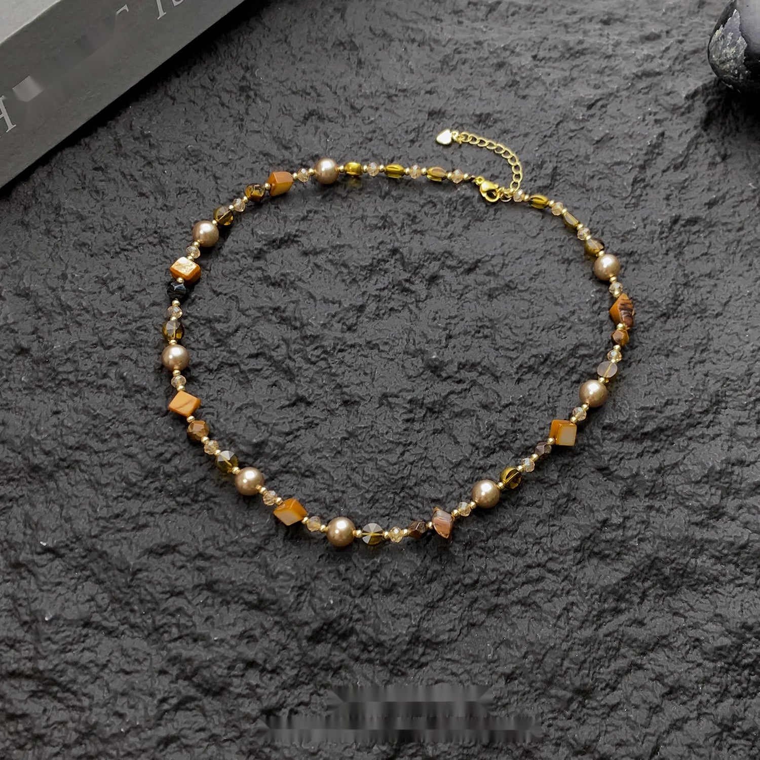 Accessories_Vintage_Tiger_Eye_Beaded_Necklace_MISSTT
