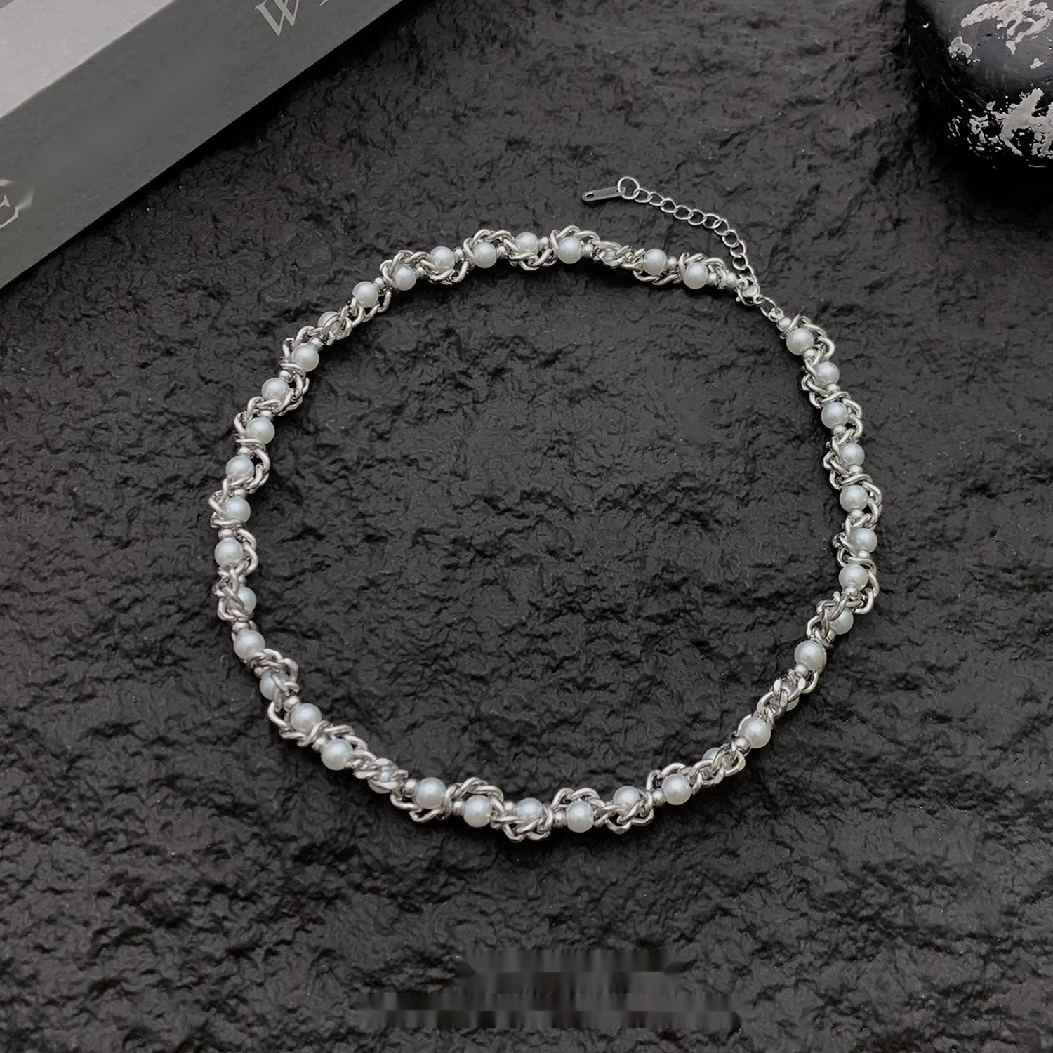 Accessories_Wrapped_Pearl_Choker_Necklace_MISSTT