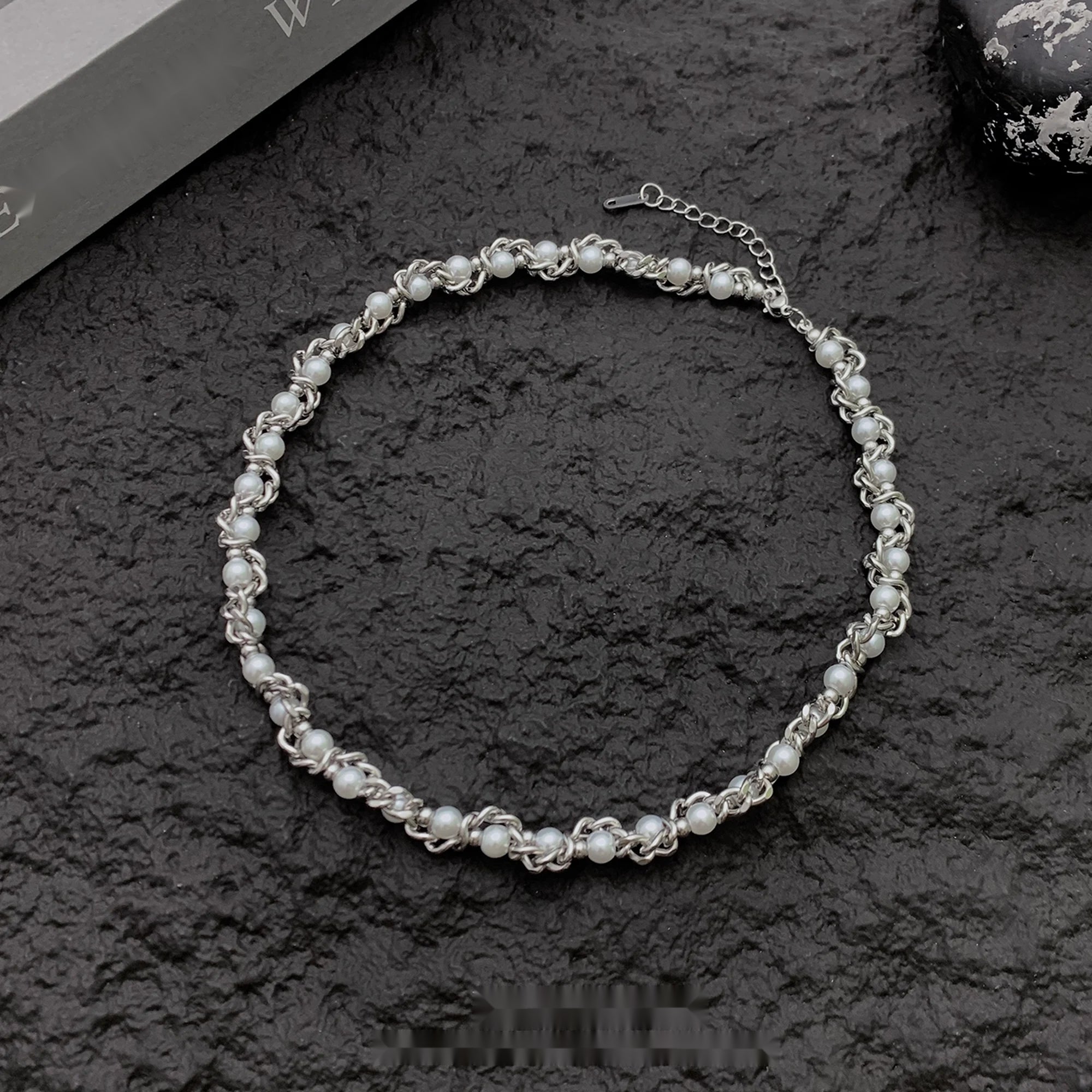 Accessories_Wrapped_Pearl_Choker_Necklace_MISSTT