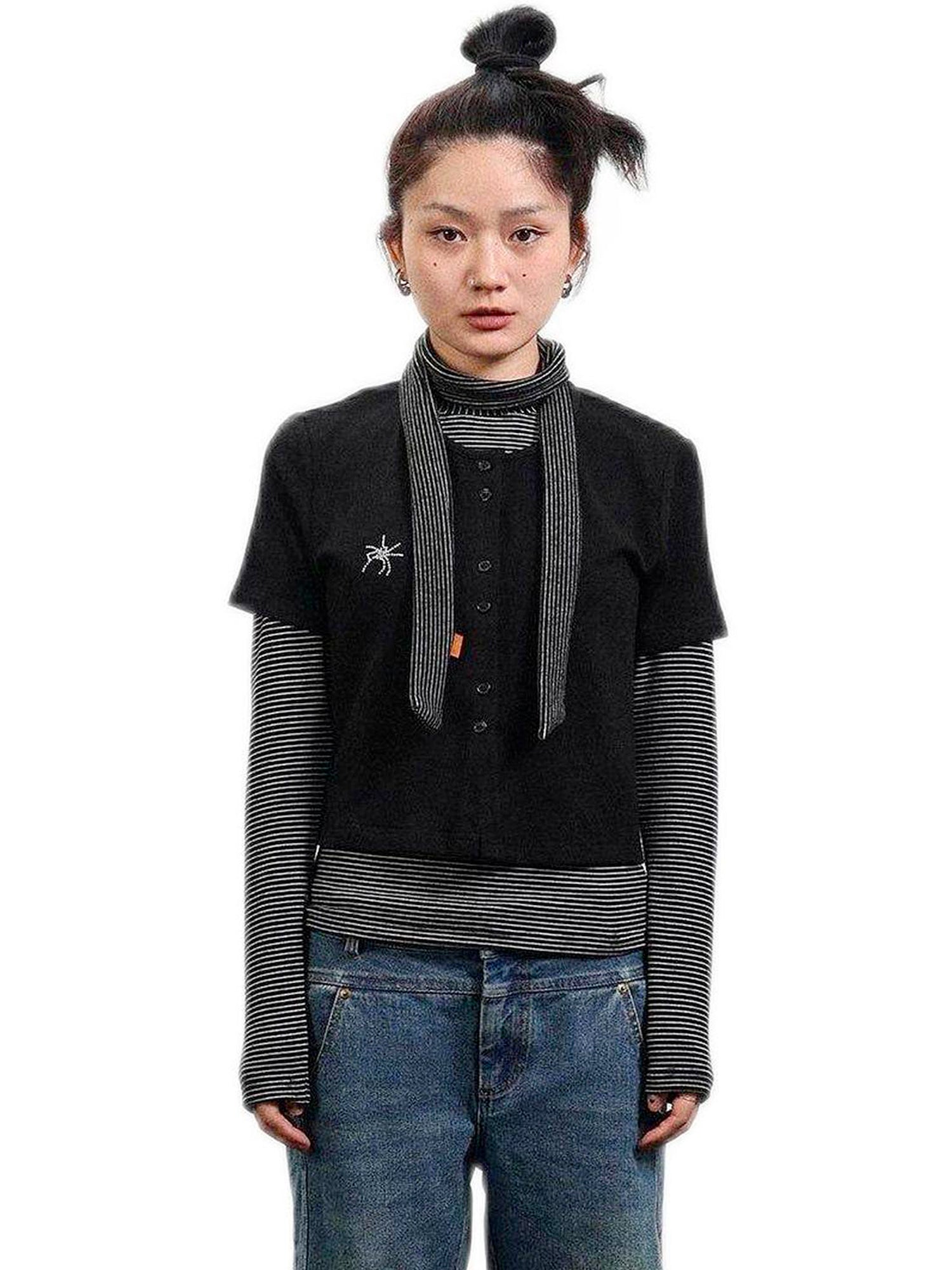 Achihara WomenS Black Gray 2024 New Top Can Be Worn Both Inside And Outside  With A Spider Hot Stamping Short Sleeved Cardigan As The Base 24