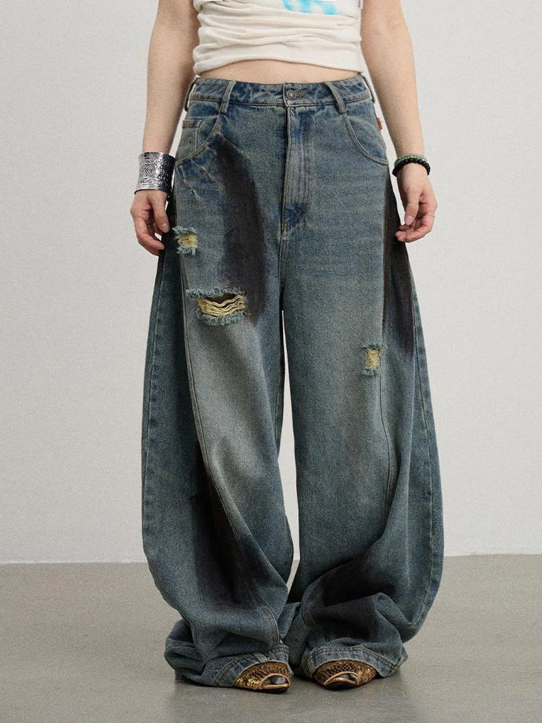 Banana-Cut Wide Leg Denim Pants