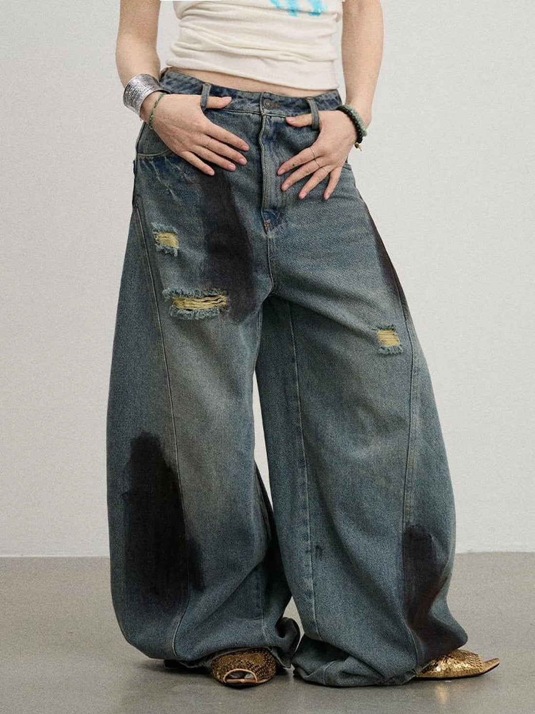 Banana-Cut Wide Leg Denim Pants