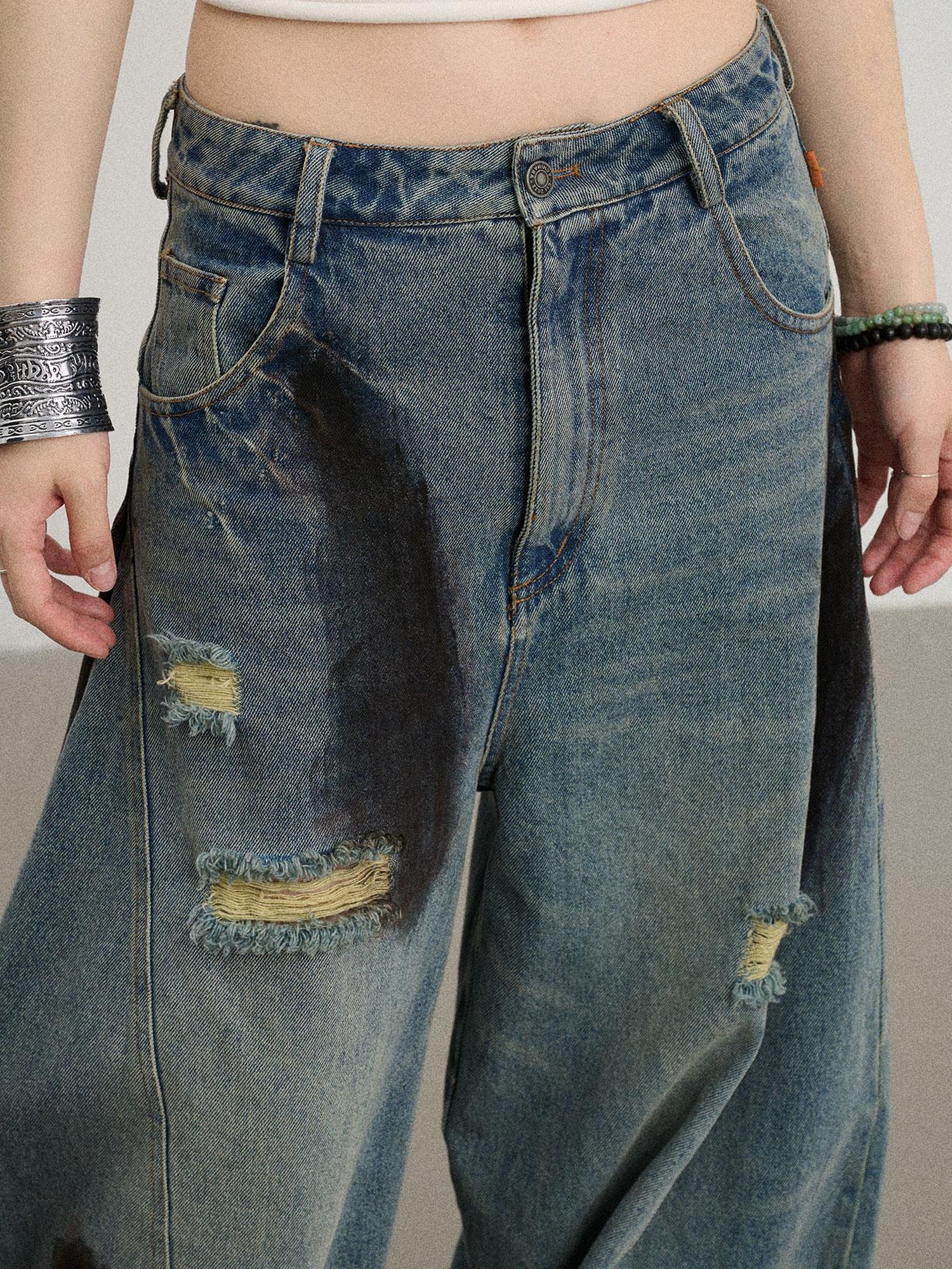 Achihara Banana-Cut Wide Leg Denim Pants