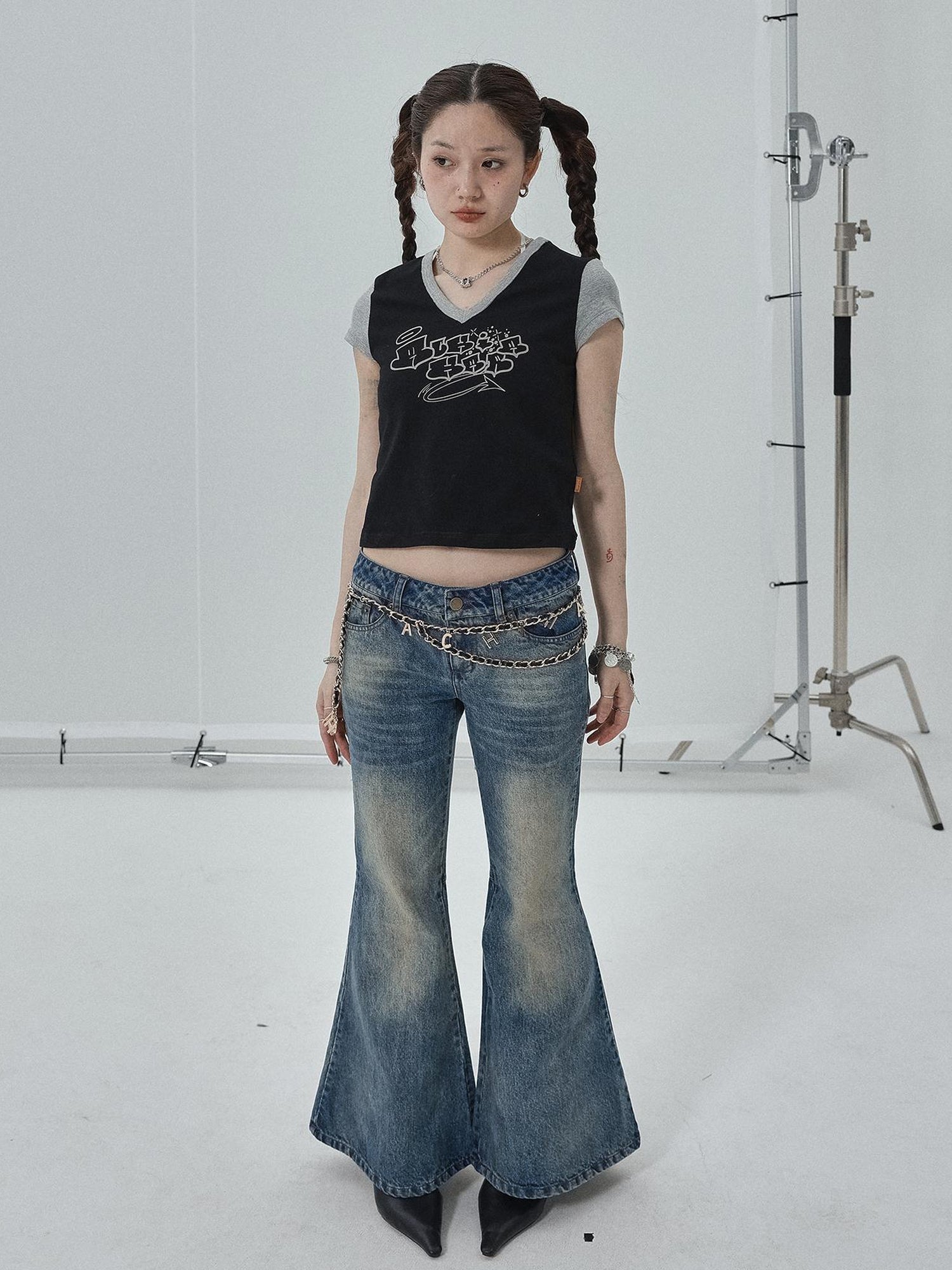 Achihara Black Contrast Collar Cropped Tee