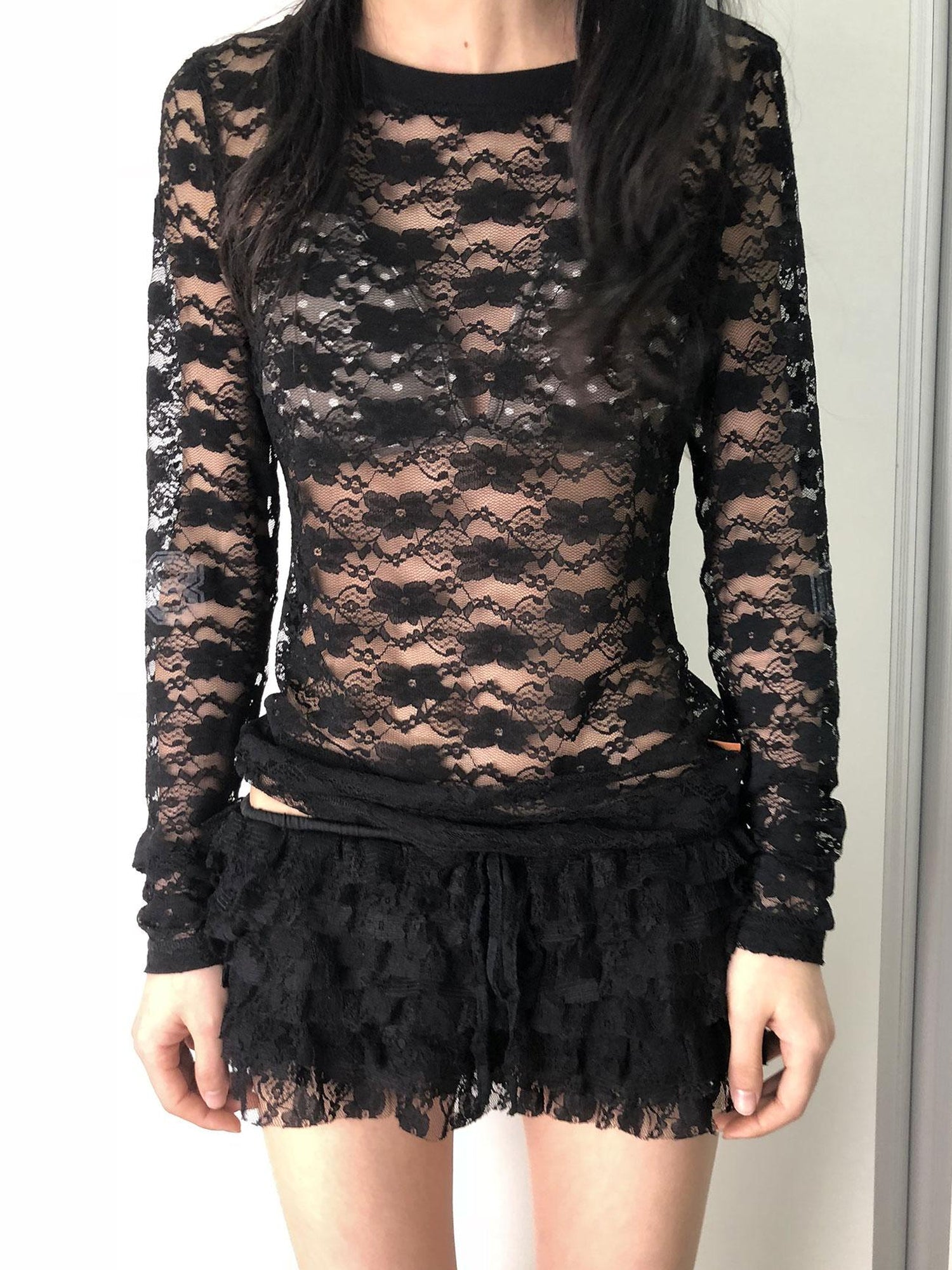 Achihara Breton Chun Lace Long Sleeve Top