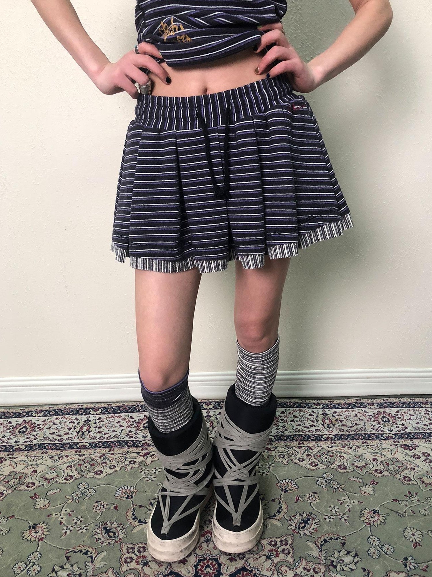 Achihara Breton Star Spot Pleated Mini Skirt Stretch Knit A Line
