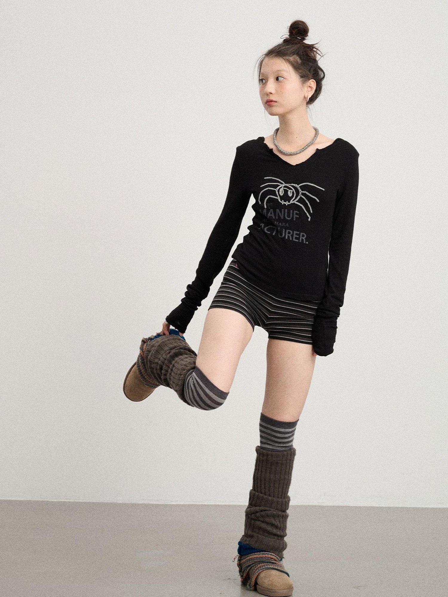 Achihara Chaos Spider Knit Tee V-Neck T-Shirt Long-Sleeve