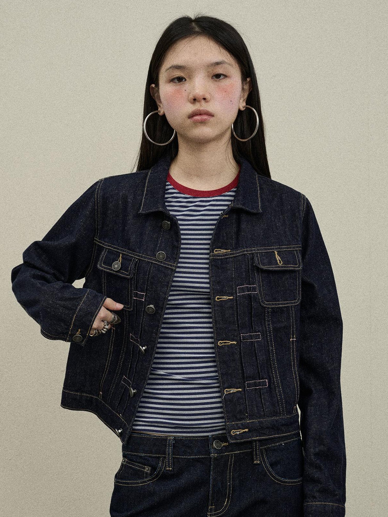 Update Achihara Classic Denim Jacket With Slightly Flared Jeans Set