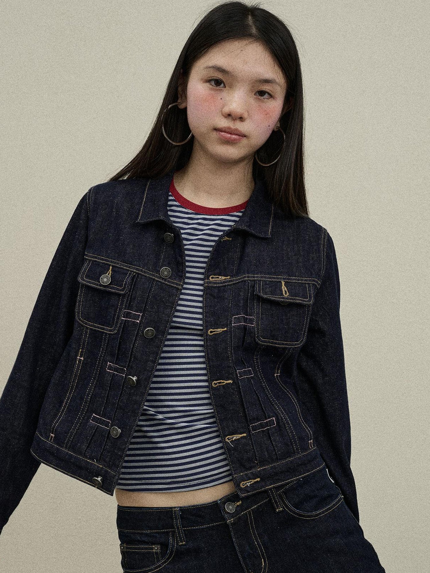 Update Achihara Classic Denim Jacket With Slightly Flared Jeans Set