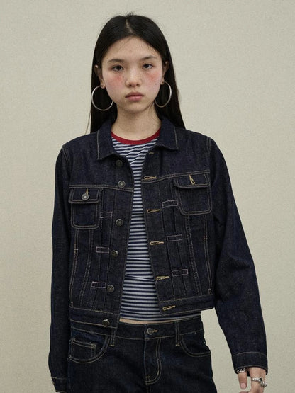 Classic Denim Jacket With Slightly Flared Jeans Set