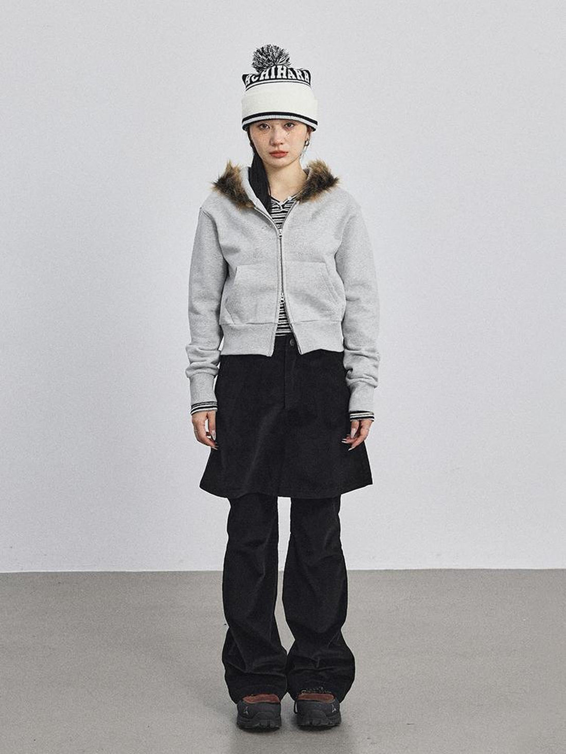 Achihara Cozy Fluffy Cropped Sweatshirt