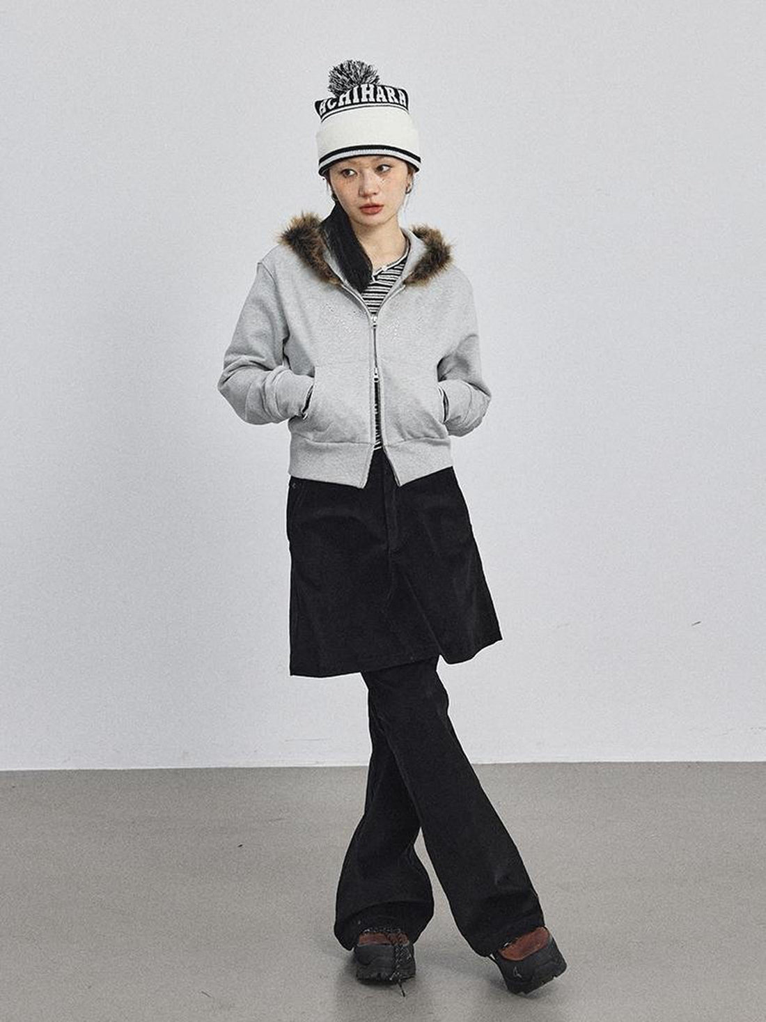Achihara Cozy Fluffy Cropped Sweatshirt